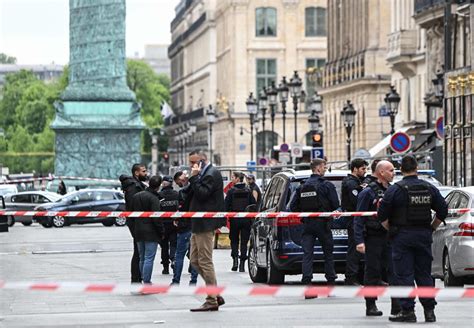 braquage chanel 2016|Braquages à Paris : sept accusés condamnés à des peines de 2 .